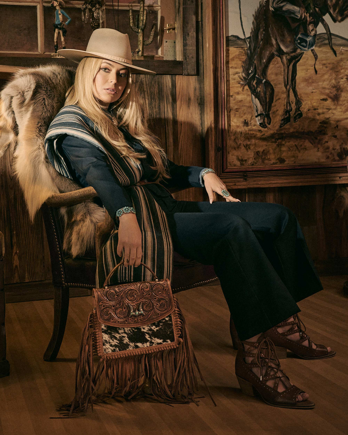Loyal West Classic Flap Medium Tassle Bag Cowhide And Calfskin: Cowhide And Calfskin / Single