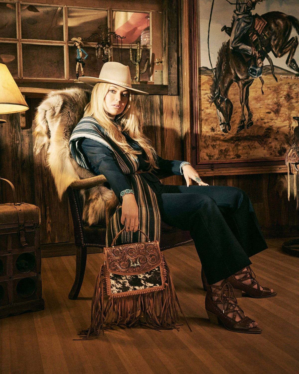 Loyal West Classic Flap Medium Tassle Bag Cowhide And Calfskin: Cowhide And Calfskin / Single